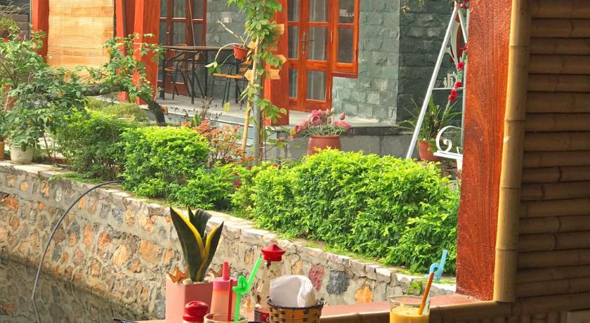 Hang Mua Central Homestay - image 46