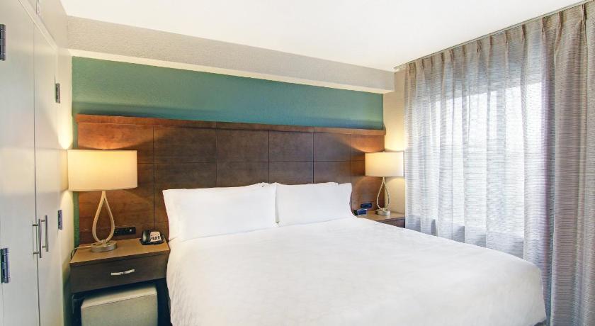 Staybridge Suites Toronto - Vaughan South, an IHG Hotel