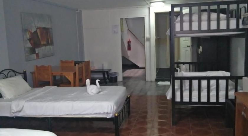 Image of Family Room 0