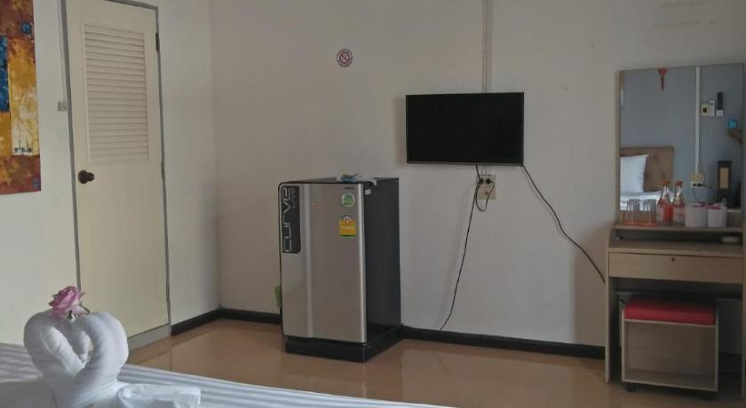 Image of Deluxe Air Conditioning 8