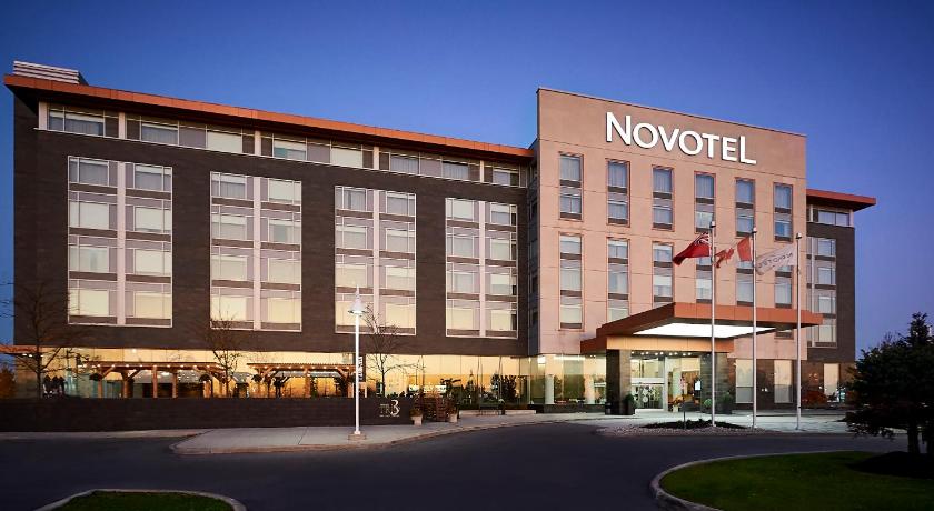 Novotel Toronto Vaughan Centre Hotel photo
