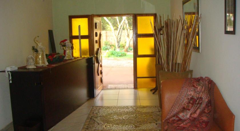 Heatherdale Guesthouse & Shuttle Services photo