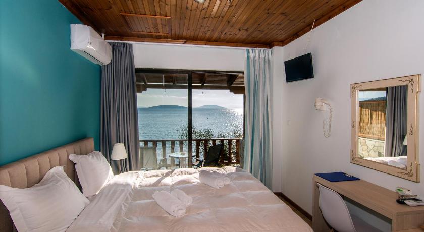 Poseidon Apartments photo