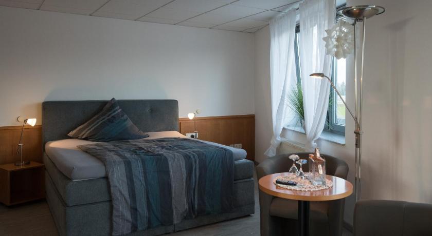 An der A 30 UG — Hotel in Bunde (Herford)