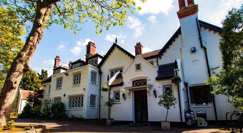 The Alverbank Hotel — Hotel in Gosport