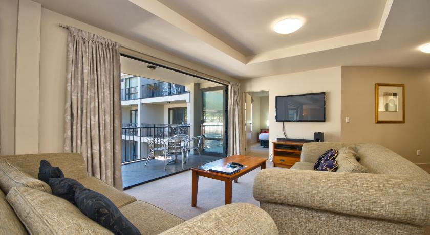Image of 3-Bedroom Mountain View Apartment 0