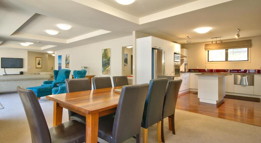 Image of 3-Bedroom Mountain View Apartment 17