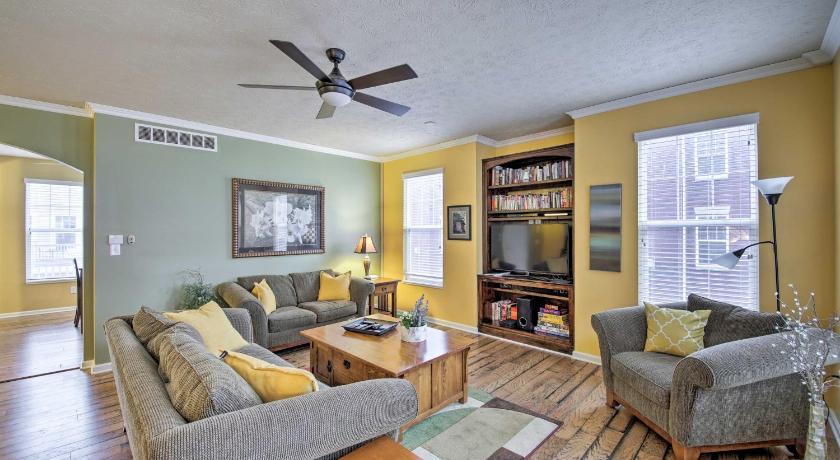 Arts and Design District Condo Steps to Monon Trail — Hotel in Carmel (IN)
