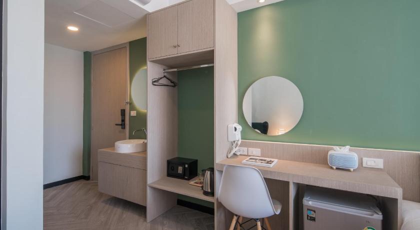 Image of Deluxe Double Balcony Room 14