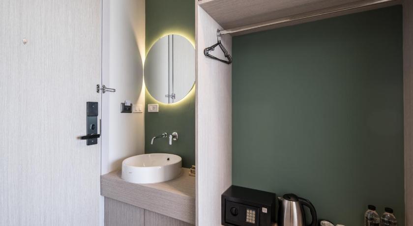 Image of Deluxe Double Balcony Room 2