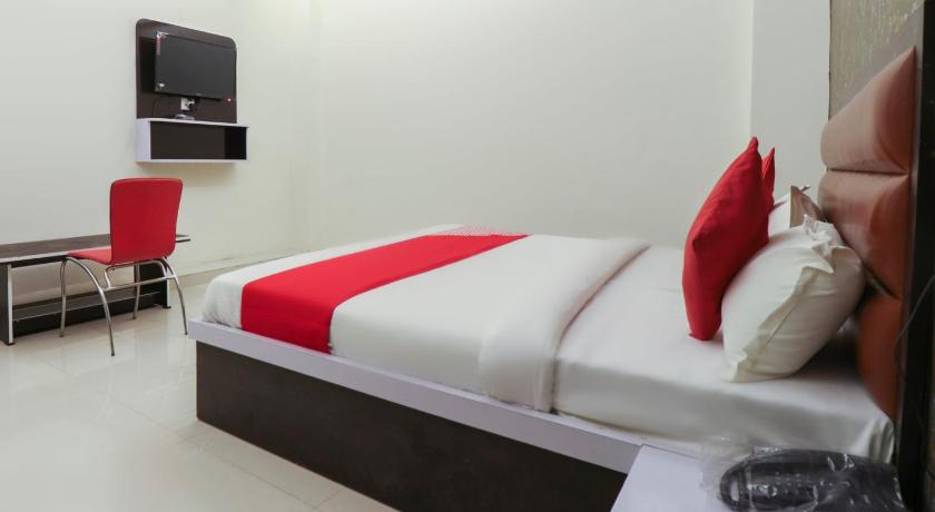 OYO 67311 Hotel R.J Palace