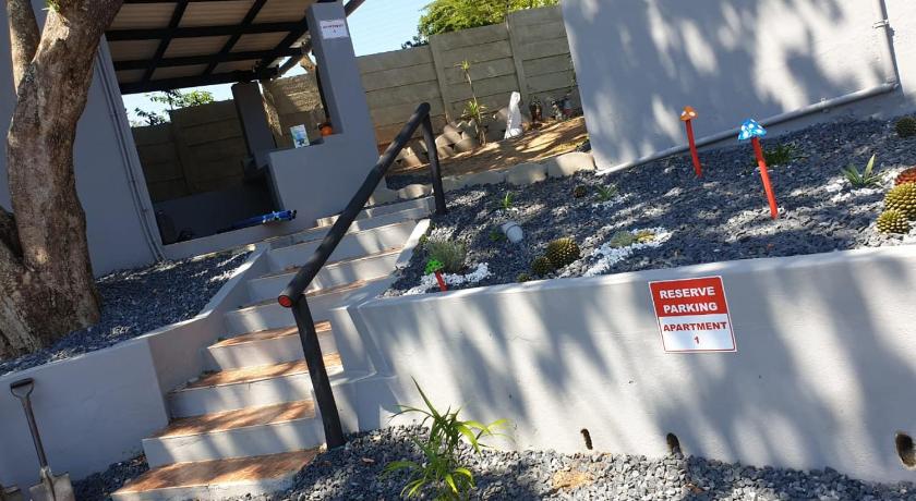 Sade Holidays - 14 A on Berea Manaba Margate photo