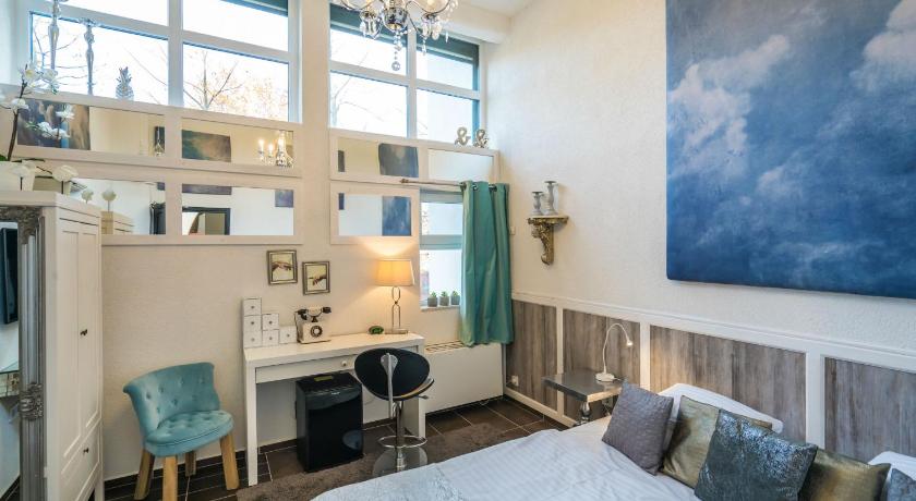 Image of Double Room 6