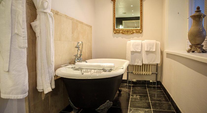 Image of Comfy King Room 4