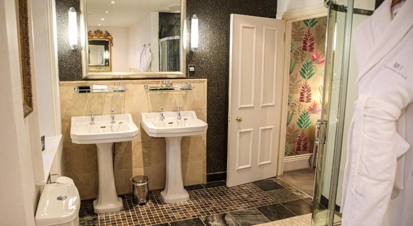 Image of Comfy King Room 13
