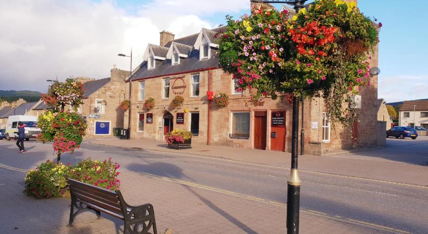 Commercial Hotel photo