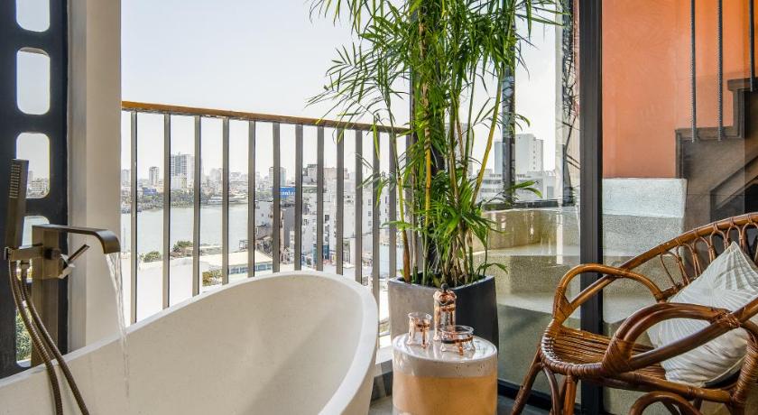 ダナン Seahorse Tropical Danang Hotel by Haviland ホテル プール