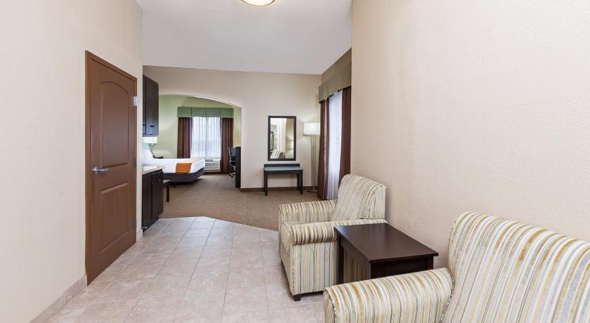 Holiday Inn Express Hotel & Suites Victoria