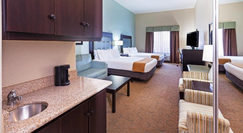 Holiday Inn Express Hotel & Suites Victoria