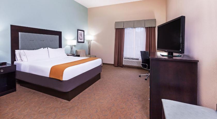 Holiday Inn Express Hotel & Suites Victoria