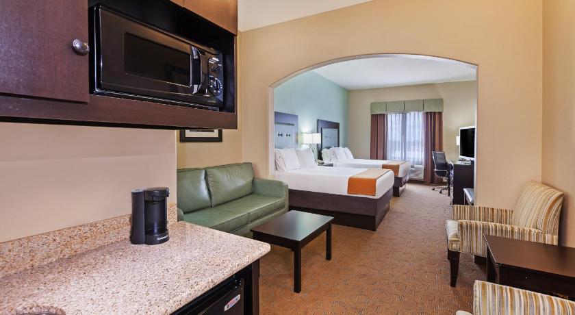 Holiday Inn Express Hotel & Suites Victoria