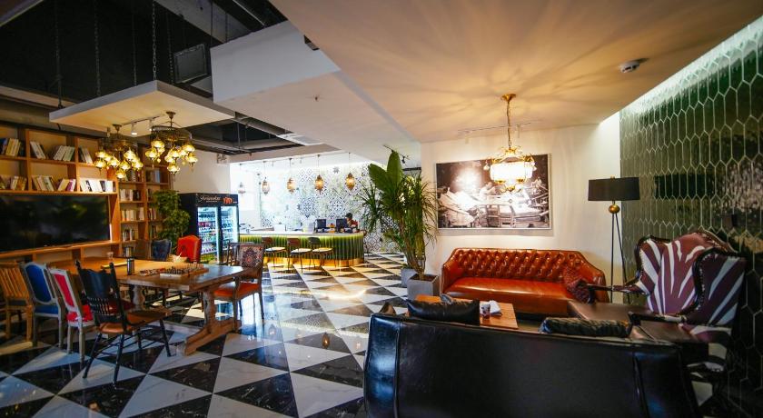 POSHPACKER - Chengdu Local Tea Hostel - Xinnanmen Metro Station – Chengdu, IL
