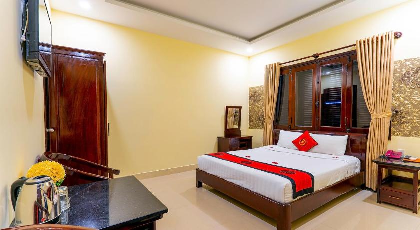 Golden River Hotel photo