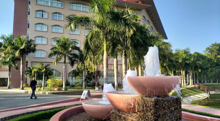 Grand Sultan Tea Resort &amp; Golf — Hotel in Sreemangal Upazila