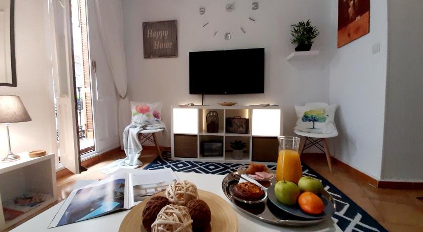 BOHEMIAN &amp; SUITES CATEDRAL -parking — Hotel in Seville