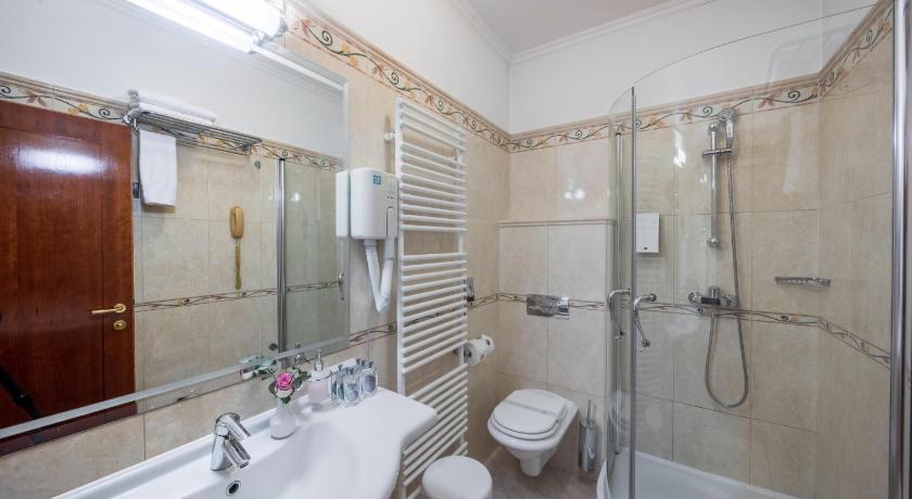 Image of Deluxe Double Room 2