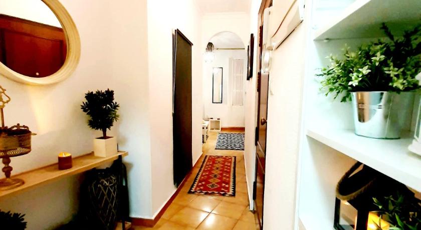 BOHEMIAN & SUITES CATEDRAL -parking photo