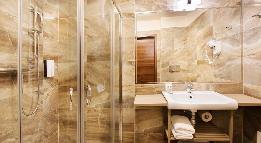 Golden Tulip Krakow City Center photo