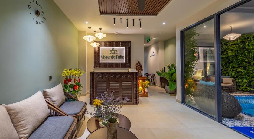 Image of Pool and Garden View Elegant Suite 9