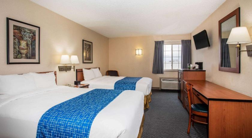 Travelodge by Wyndham Colorado Springs/Hwy 24 E