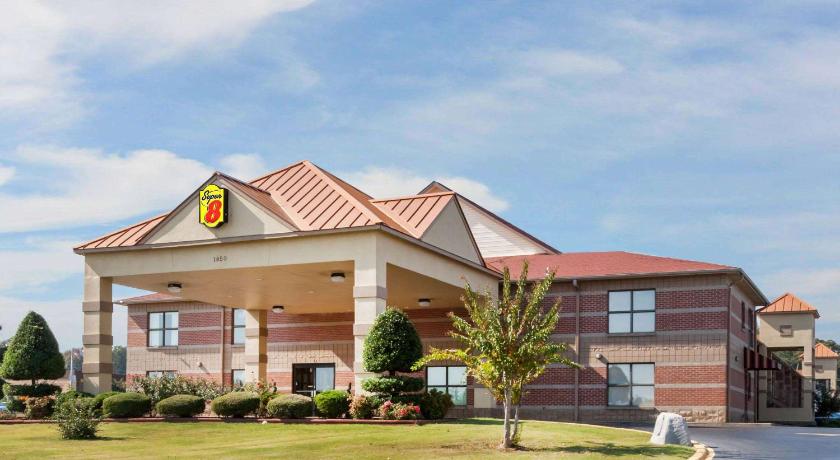 Super 8 By Wyndham Jacksonville Ar photo