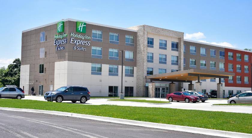 Holiday Inn Express & Suites Bensenville - O'Hare photo