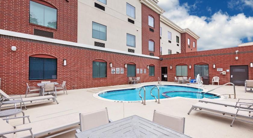 Holiday Inn Express And Suites Longview South I20 photo