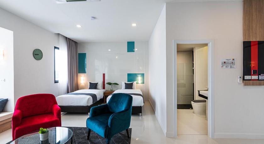 Image of Standard Suite Balcony 8
