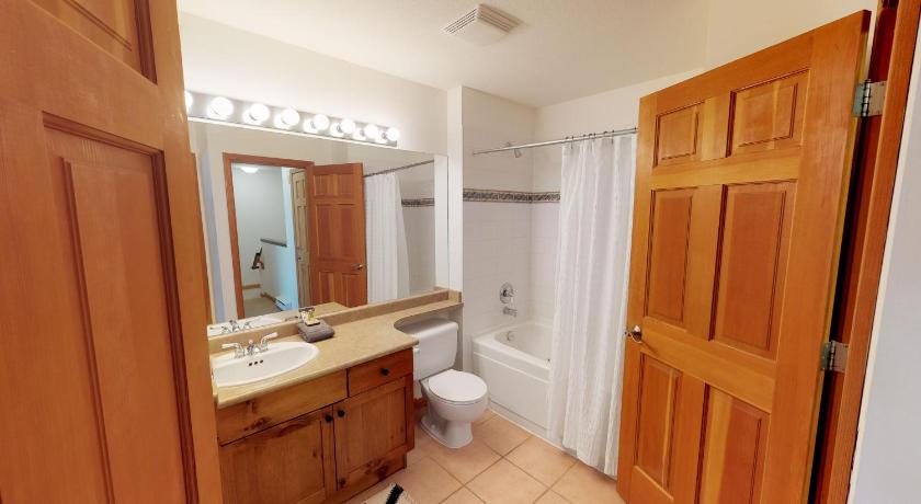 Stoney Creek Northstar by Whistler Premier photo
