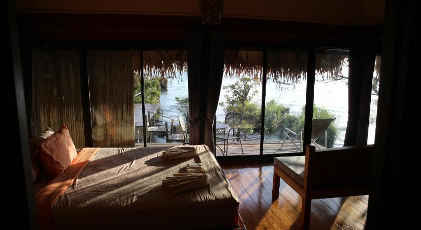 King Room with Sea View, wetlandcamp บ้านชายเล in Phatthalung