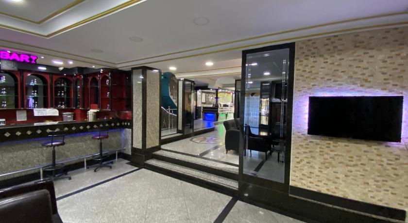 Grand Oral Hotel - image 7