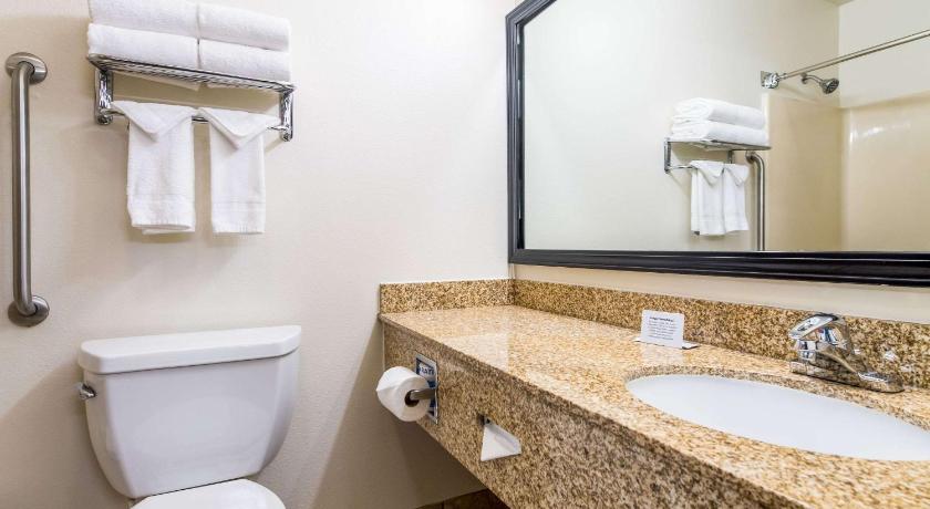 Quality Inn & Suites Lacey I-5