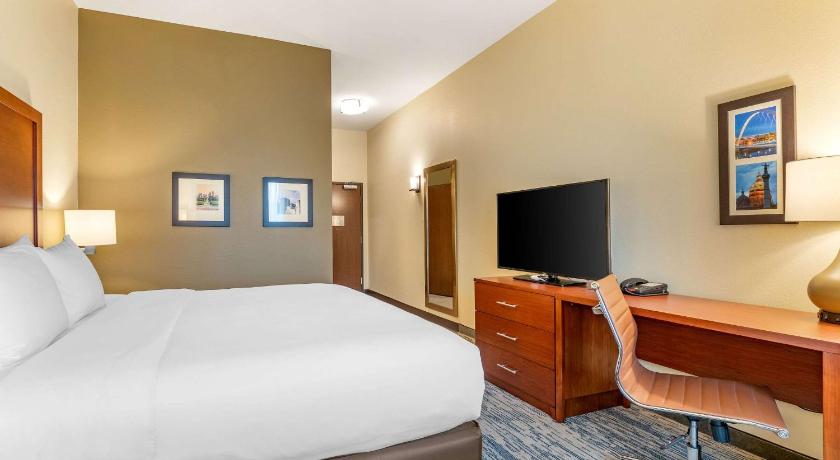 Comfort Inn & Suites West Des Moines