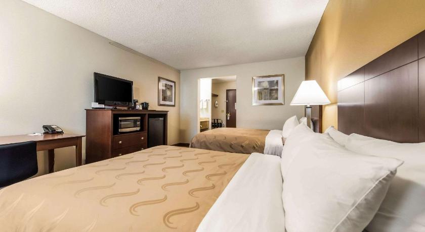 Quality Inn & Suites Lacey I-5