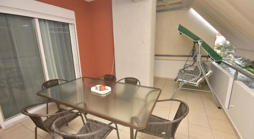 A&J Apartments or Rooms athens airport photo
