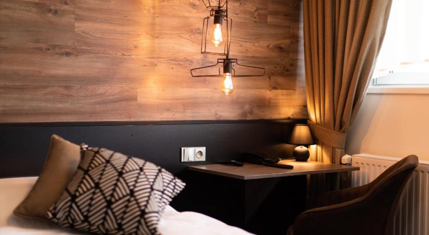 Interhotel Tatra — Hotel in Koprivnice