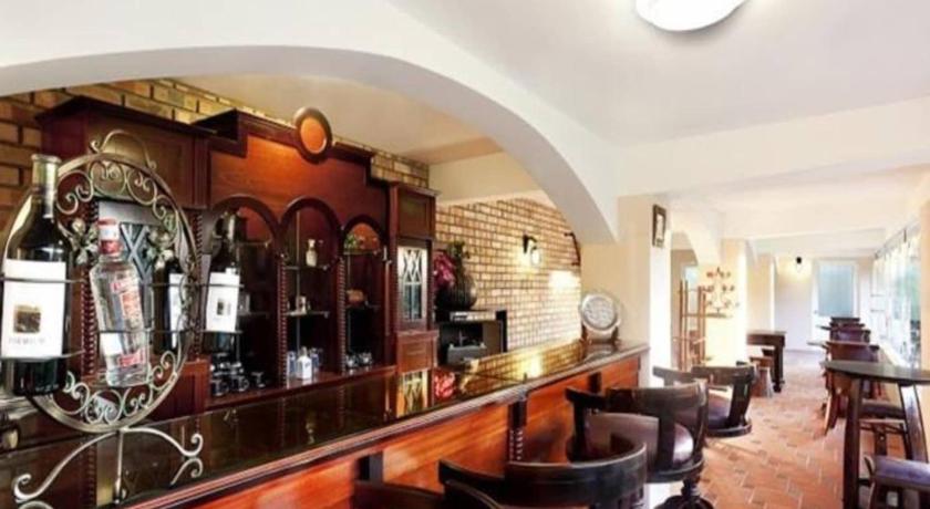 Image of Deluxe Twin 5