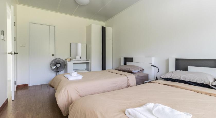 Image of One-Bedroom House 6