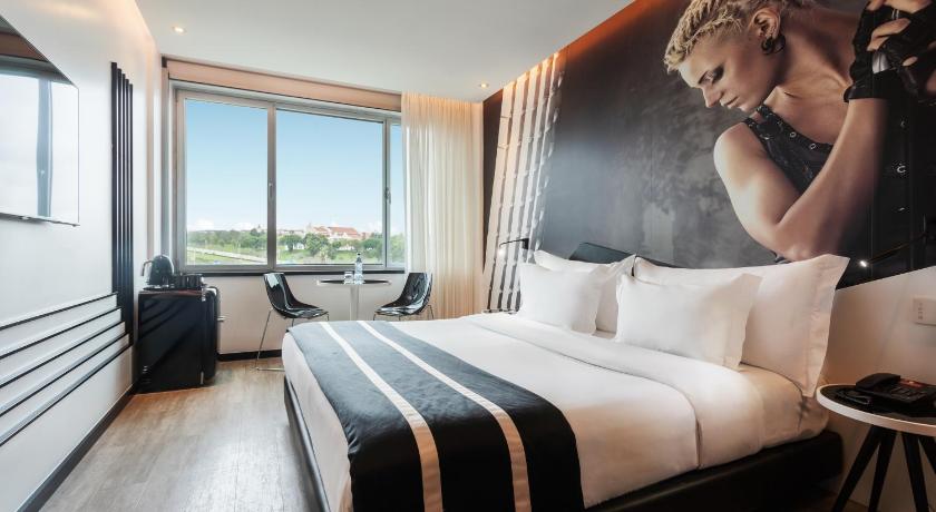 リスボン HF Fenix Music Hotel 3つ星 ホテル スイート