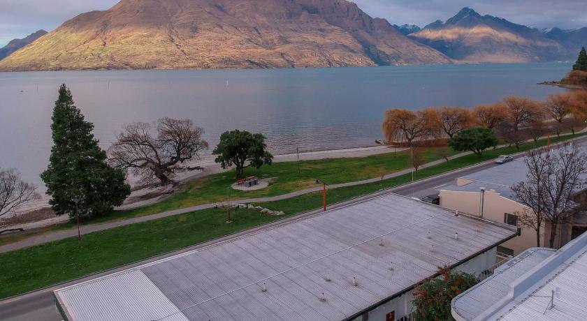 Lakeside Backpackers — Hotel in Queenstown